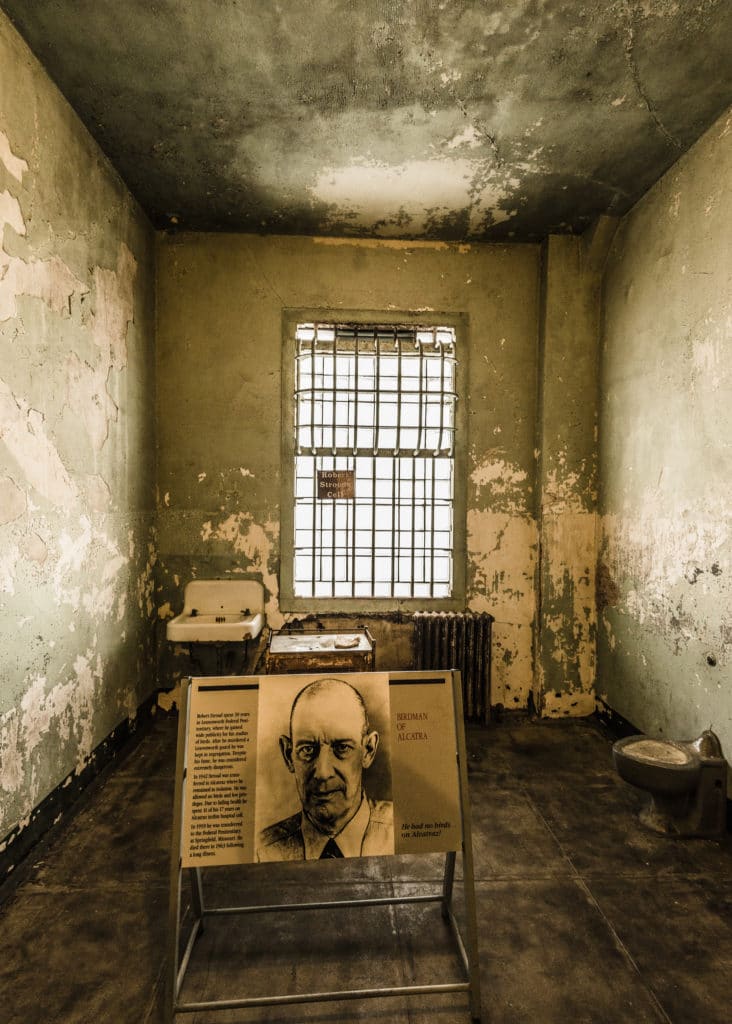 al capones jail cell in alcatraz