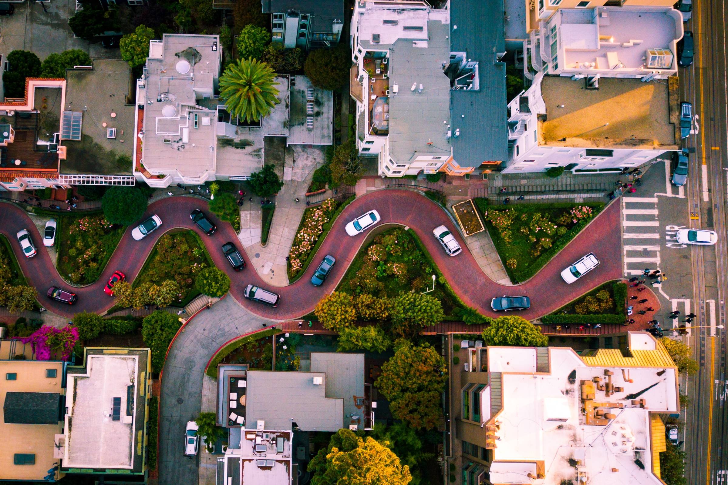 How to Visit Lombard Street in San Francisco | The Crooked Street